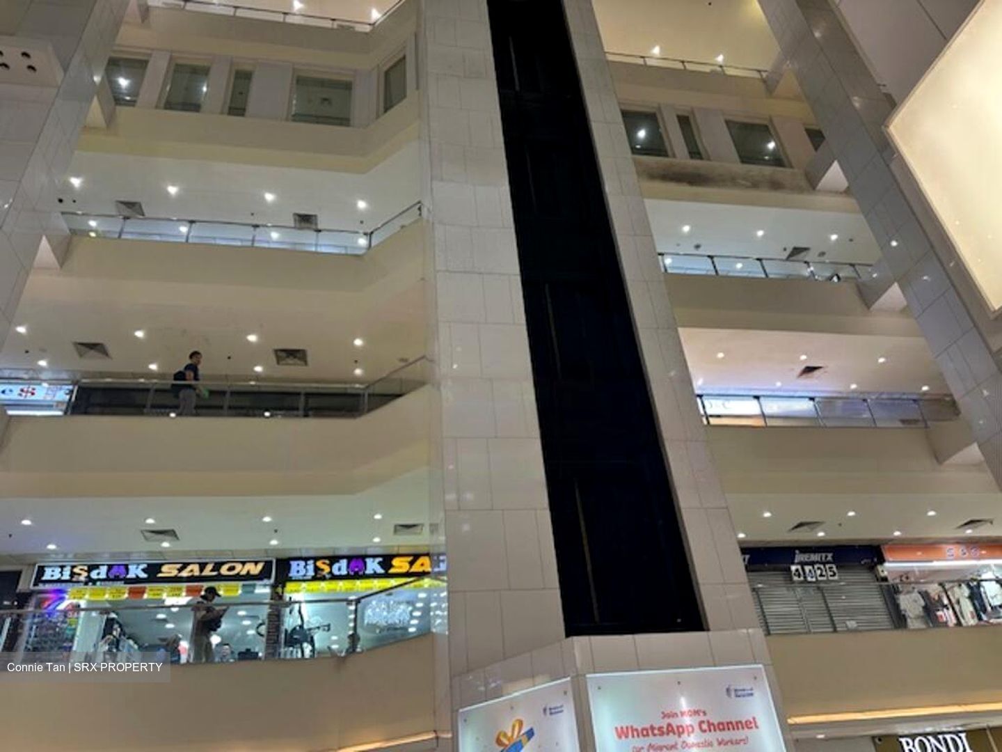 Lucky Plaza (D9), Shop House #476975851